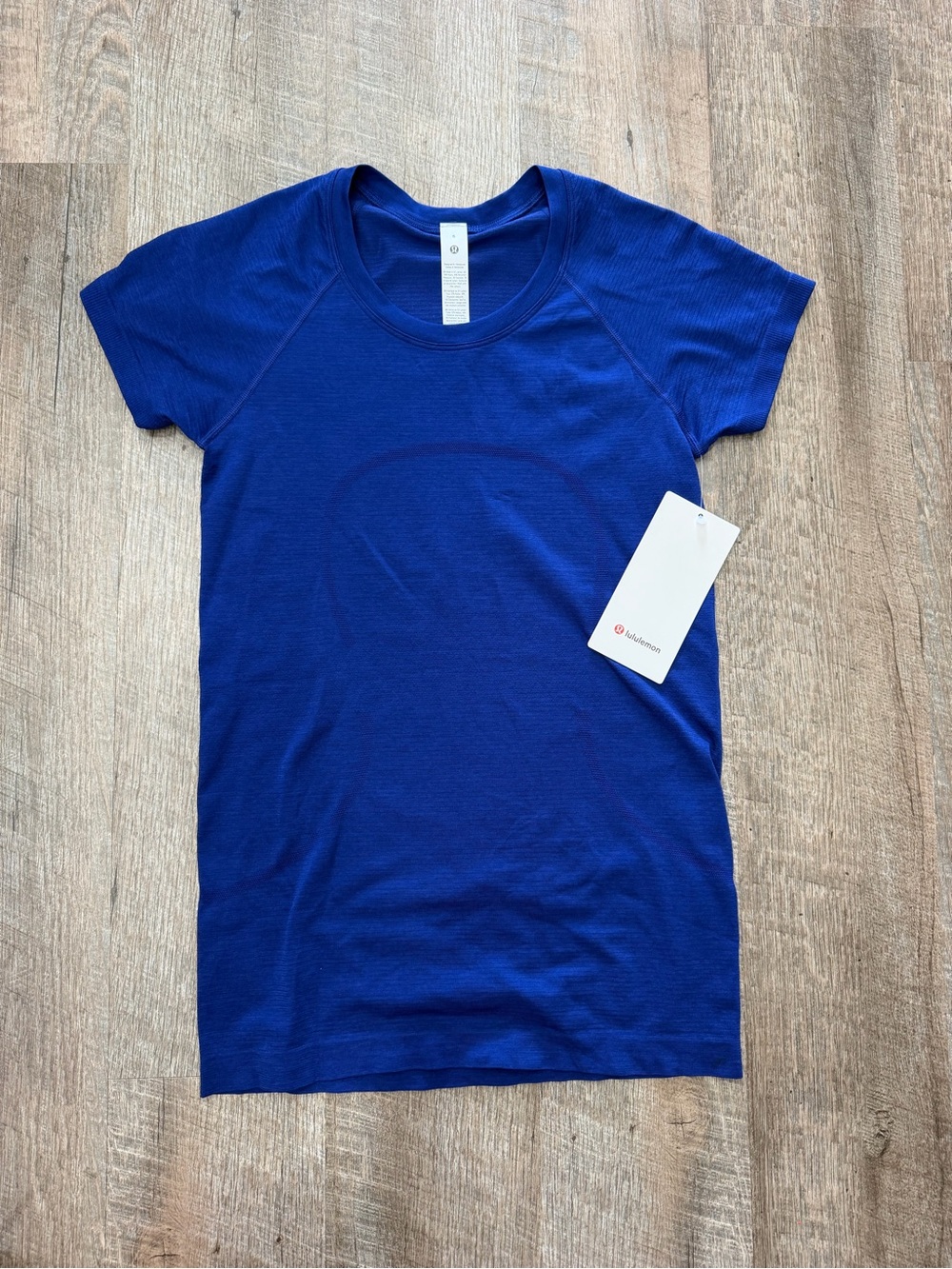 NWT lululemon Swiftly Tech Short Sleeve 2.0